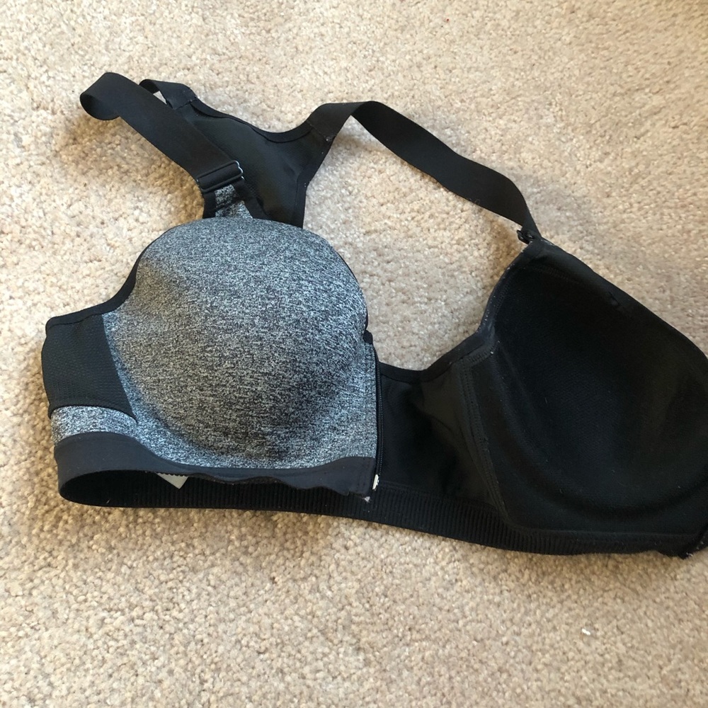 VS sports Bra